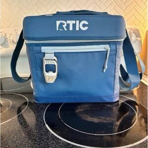 RTIC Blue Insulated Cooler Bag